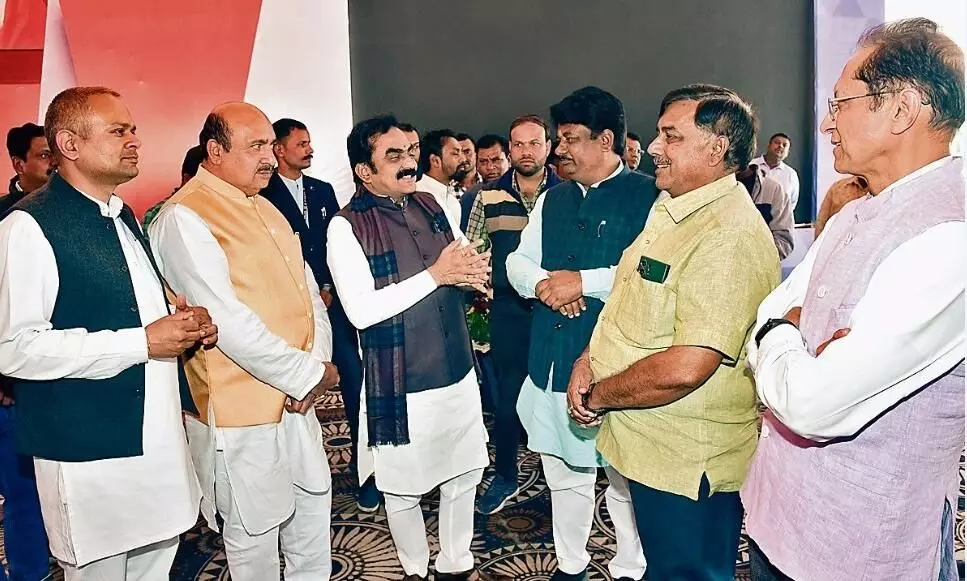 पूरे शहर की नजर लगी कैबिनेट बैठक पर, वीआईपी काफिले दौड़ेंगे आज पूरे शहर की नजर लगी कैबिनेट बैठक पर, वीआईपी काफिले दौड़ेंगे आज