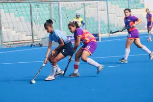 सब-जूनियर महिला हॉकी लीग: शीर्ष टीमों ने दूसरे दिन बड़ी जीत हासिल की सब-जूनियर महिला हॉकी लीग: शीर्ष टीमों ने दूसरे दिन बड़ी जीत हासिल की