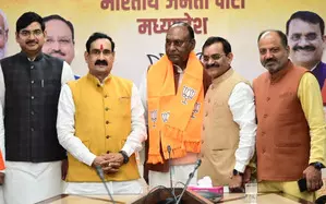 मध्य प्रदेश में पूर्व विधायक की भाजपा में घर वापसी मध्य प्रदेश में पूर्व विधायक की भाजपा में घर वापसी