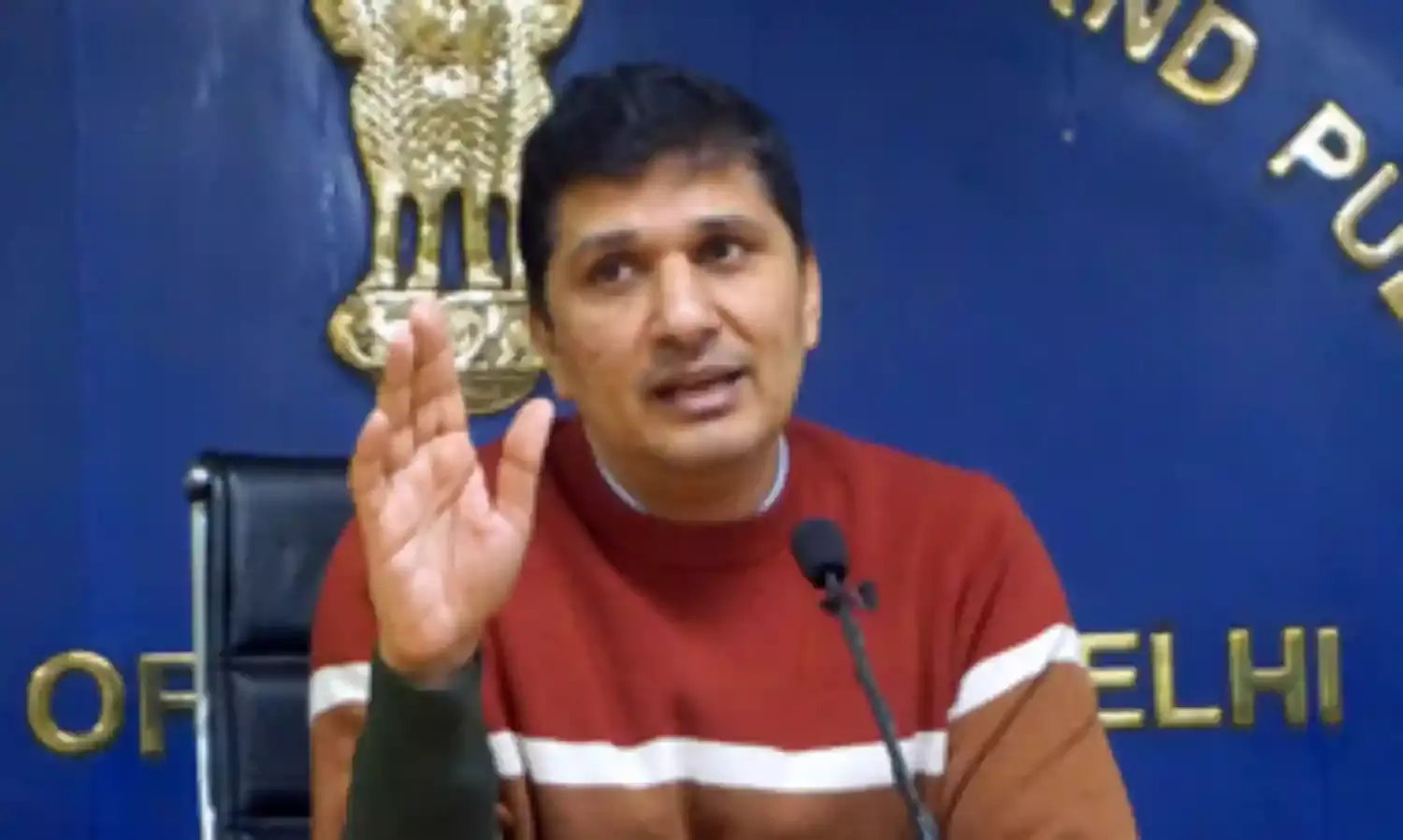 हमने कहा हेल्थ सेक्रेटरी को हटाओ, पर एलजी नहीं हटा रहे : दिल्ली सरकार