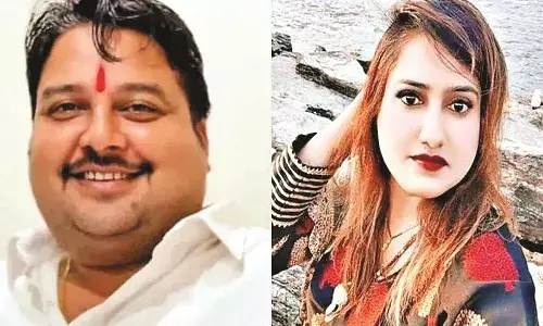 सना खान हत्याकांड : 6 महीने बाद बरामद हुआ मोबाइल और लैपटॉप सना खान हत्याकांड : 6 महीने बाद बरामद हुआ मोबाइल और लैपटॉप