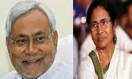 ममता के रोड़े के बावजूद नीतीश बनेंगे गठबंधन के संयोजक! ममता के रोड़े के बावजूद नीतीश बनेंगे गठबंधन के संयोजक!