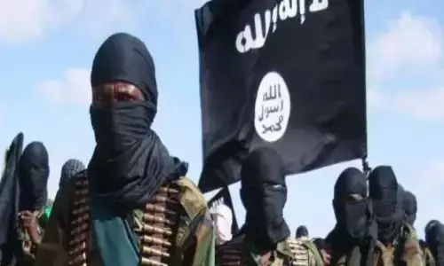 आईएस ने ली सुलेमानी की कब्र पर बम धमाके कराने की जिम्मेदारी, हमले में मारे गए थे 103 लोग आईएस ने ली सुलेमानी की कब्र पर बम धमाके कराने की जिम्मेदारी, हमले में मारे गए थे 103 लोग