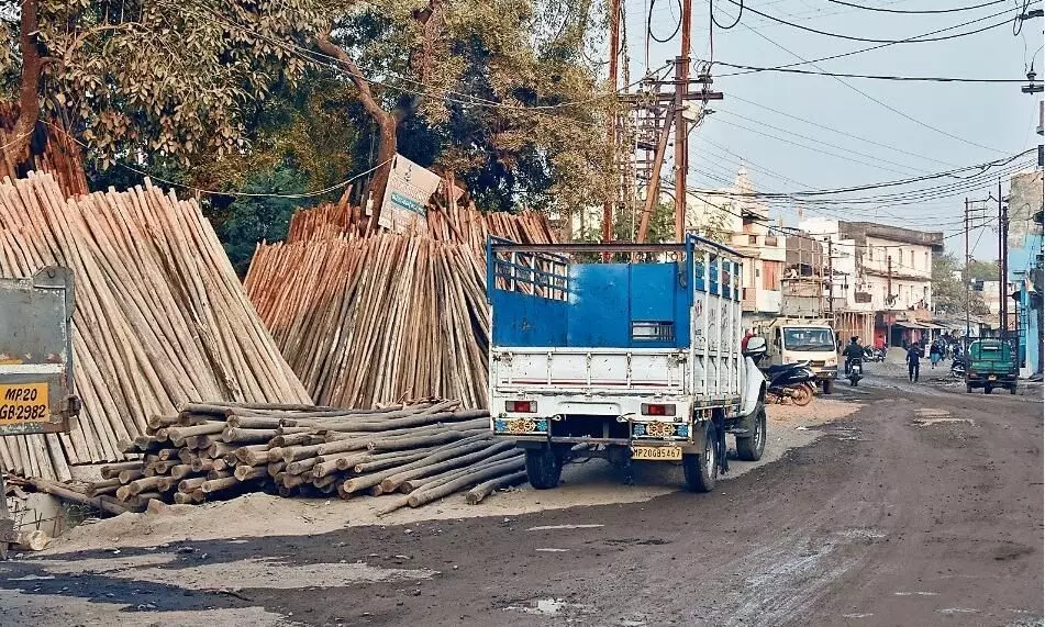 लकड़ी के कारखानों के लिए नगर निगम ने बनाई थी योजना लकड़ी के कारखानों के लिए नगर निगम ने बनाई थी योजना