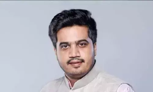 युवा संघर्ष यात्रा के बाद राष्ट्रवादी के विधायक रोहित पवार की कंपनी पर छापामारी युवा संघर्ष यात्रा के बाद राष्ट्रवादी के विधायक रोहित पवार की कंपनी पर छापामारी