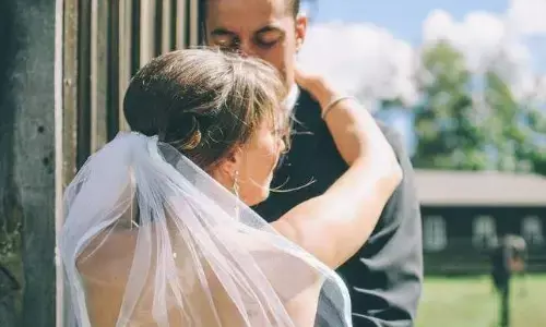 इस देश में दूल्हे के दोस्त ही दुल्हन को करते हैं किडनैप, फिरौती में रखते हैं ये शर्ते