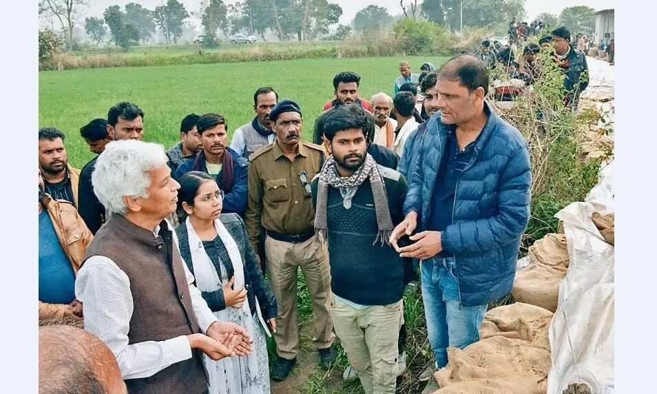 अनधिकृत स्थानों पर रखी धान की जल्द होगी खरीदी अनधिकृत स्थानों पर रखी धान की जल्द होगी खरीदी
