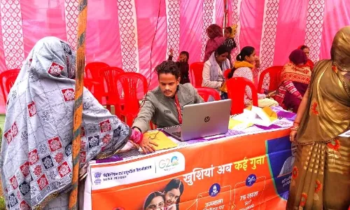 विकसित भारत संकल्प यात्रा में मिल रहा है योजनाओं का लाभ