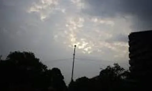 ठंडी हवाओं ने मौसम में ठंडक घोली, दिन का तापमान बढ़ेगा और रात का होगा कम ठंडी हवाओं ने मौसम में ठंडक घोली, दिन का तापमान बढ़ेगा और रात का होगा कम