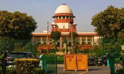 सुप्रीम कोर्ट ने दिल्ली सरकार के निलंबित अधिकारी के बेटे-बेटी को अग्रिम जमानत दी