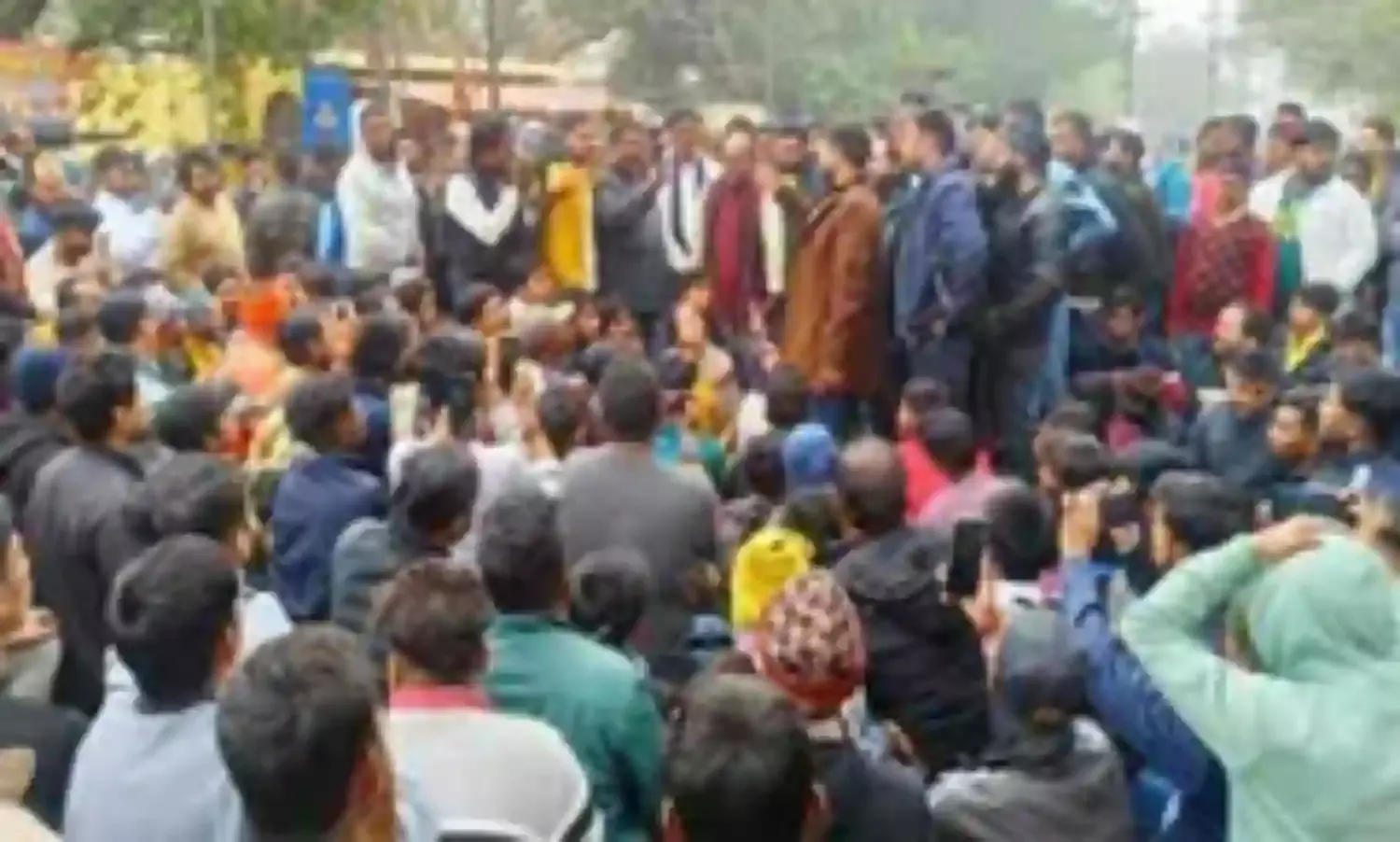 रांची में मंदिर की प्रतिमाओं को तोड़े जाने के विरोध में दूसरे दिन भी प्रदर्शन, दो घंटे जाम रखी सड़क