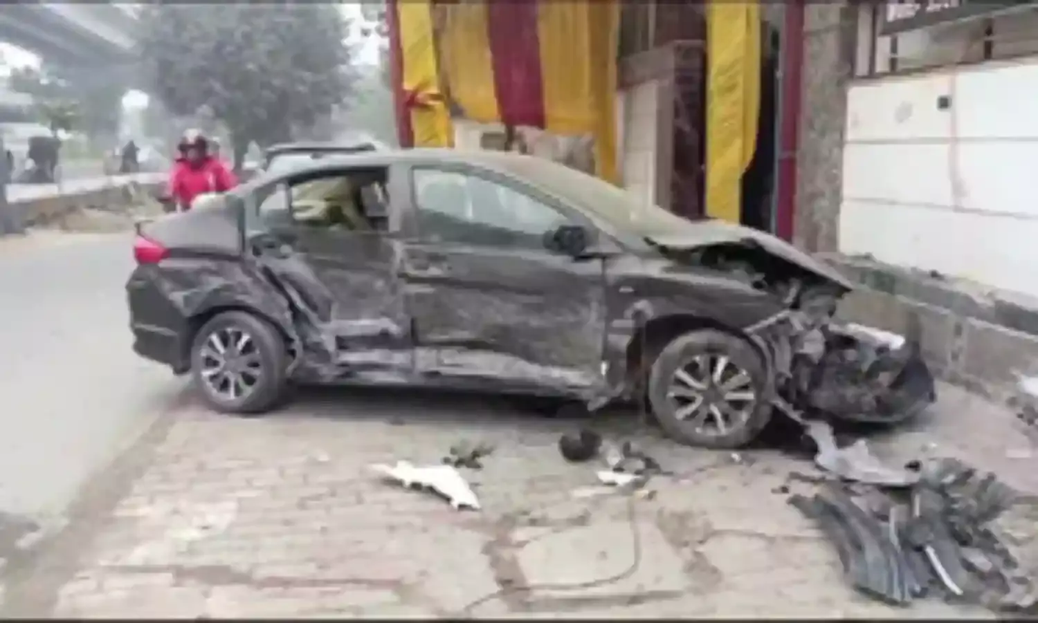 गाजियाबाद : पुलिसकर्मियों की मौत मामले में बिल्डर और उसके ड्राइवर के खिलाफ हत्या का मुकदमा दर्ज
