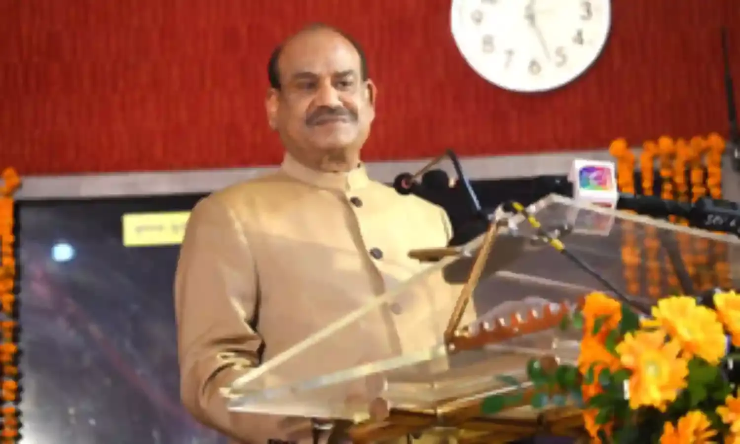 विधान मंडलों में अनुशासन की कमी से लोकतंत्र पर नकारात्मक प्रभाव : बिरला