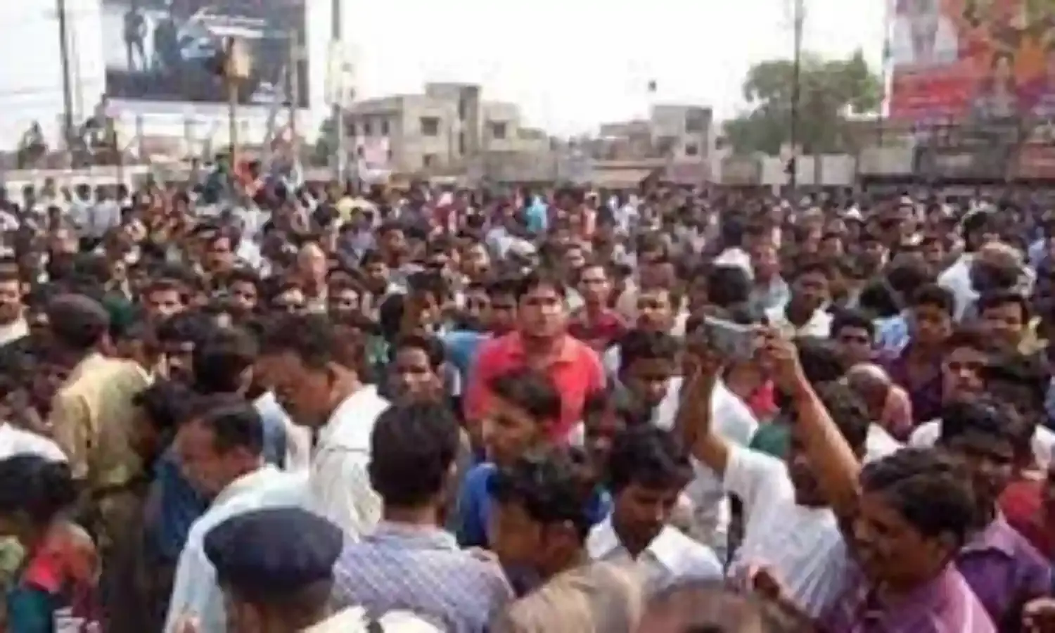 रांची में एक्साइज डिपार्टमेंट की हवालात में युवक की मौत के खिलाफ सड़क पर उतरे लोग