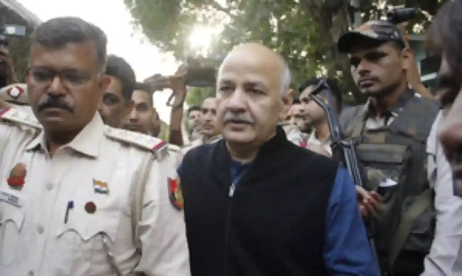 सिसोदिया, सिंह की न्यायिक हिरासत बढ़ी, अदालत ने चुनाव प्रमाणपत्र संग्रह पर जेल अधिकारियों को निर्देश दिया