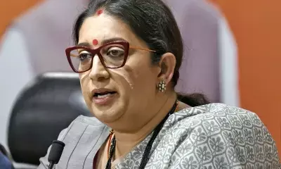 स्मृति ईरानी ने राम मंदिर उद्घाटन में शामिल होने का निमंत्रण ठुकराने पर कांग्रेस की आलोचना की
