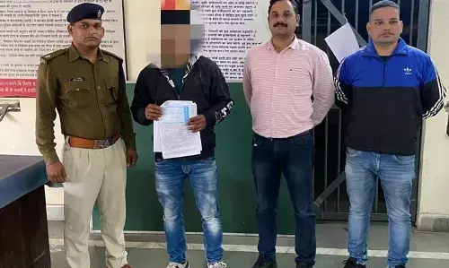 रेलवे टिकट की कालाबाजारी करने वाला आरोपी एयरपोर्ट से पकड़ाया, टिकटें जब्त रेलवे टिकट की कालाबाजारी करने वाला आरोपी एयरपोर्ट से पकड़ाया, टिकटें जब्त