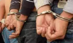 डकैती डालने की योजना बना रहे अंतरराज्यीय गिरोह का पर्दाफाश, 3 गिरफ्तार डकैती डालने की योजना बना रहे अंतरराज्यीय गिरोह का पर्दाफाश, 3 गिरफ्तार