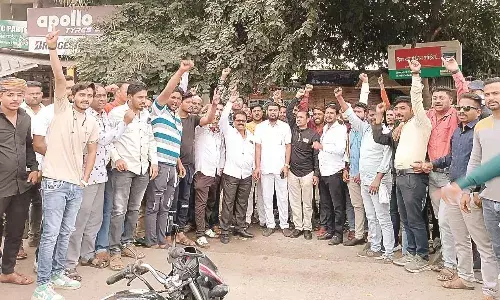 हिट एंड रन को लेकर ड्राइवर संगठनों की हड़ताल, नए कानून के विरोध में ड्राइवरों ने खड़े किए वाहन