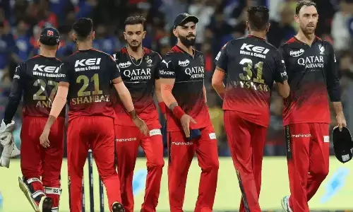 आईपीएल से पहले आरसीबी के लिए आई बुरी खबर, चोट के चलते यह धाकड़ ऑलरांउडर हुआ टूर्नामेंट से बाहर