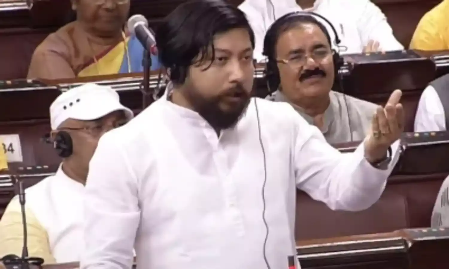 सुप्रीम कोर्ट ने हत्या के प्रयास मामले में प्रमाणिक को दी राहत, दंडात्मक कार्रवाई नहीं करने का आदेश