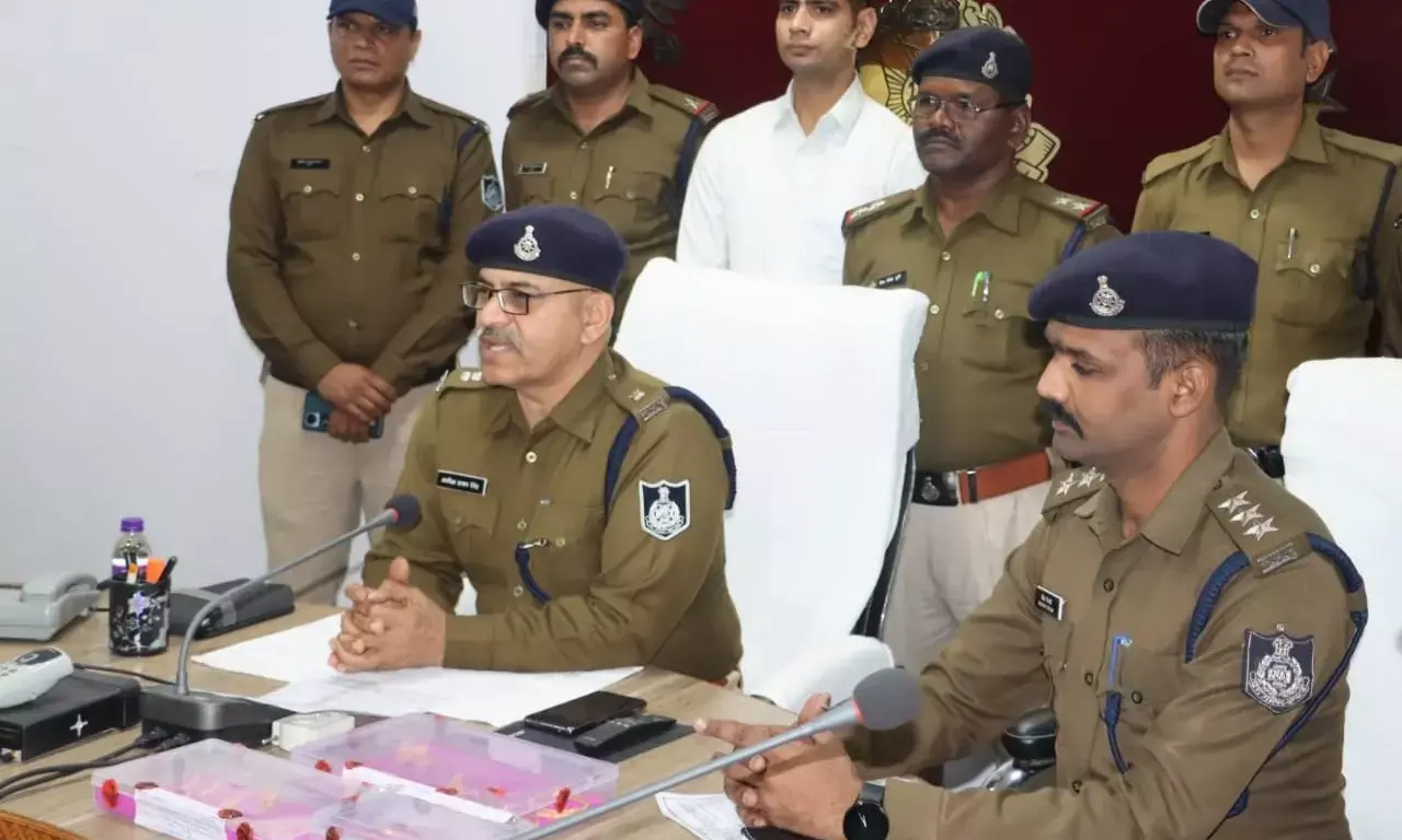 किन्नरों की वेशभूषा में ज्वेलरी उड़ाने वाले बहरूपिये गिरफ्तार