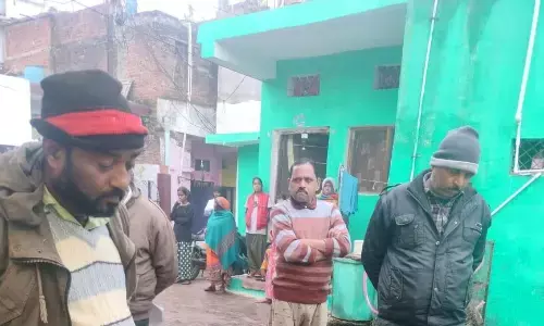 नपा द्वारा जलकर जमा न करने वालों के काटे गए नल कनेक्शन नपा द्वारा जलकर जमा न करने वालों के काटे गए नल कनेक्शन