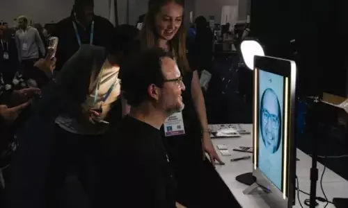 ऐआई  बेस्ड मैजिक मिरर का आविष्कार, चेहरा देख सेहत से लेकर मौत तक के बारे में देगा जानकारी! ऐआई  बेस्ड मैजिक मिरर का आविष्कार, चेहरा देख सेहत से लेकर मौत तक के बारे में देगा जानकारी!