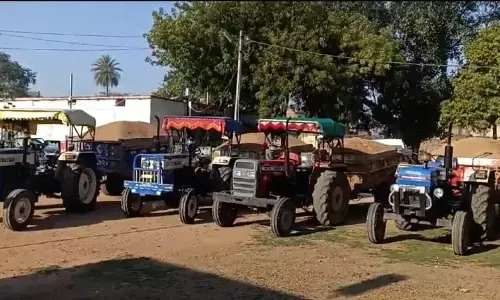 अजयगढ में अवैध रेत परिवहन करने वालों के विरूद्ध कार्यवाही अजयगढ में अवैध रेत परिवहन करने वालों के विरूद्ध कार्यवाही