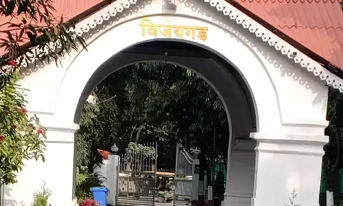 वीवीआईपी परिसर की सुरक्षा को लेकर उठ रहे सवाल,डीसीएम पवार के बंगले की सुरक्षा में महज एक जवान वीवीआईपी परिसर की सुरक्षा को लेकर उठ रहे सवाल,डीसीएम पवार के बंगले की सुरक्षा में महज एक जवान