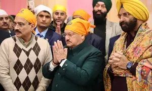 गुरु गोबिंद सिंह के प्रकाश पर्व पर नड्डा ने गुरुद्वारा रकाबगंज में टेका मत्था