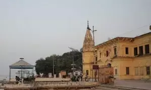 रामलला में आ रहा प्रतिमाह डेढ़ से दो करोड़  चढ़ावा