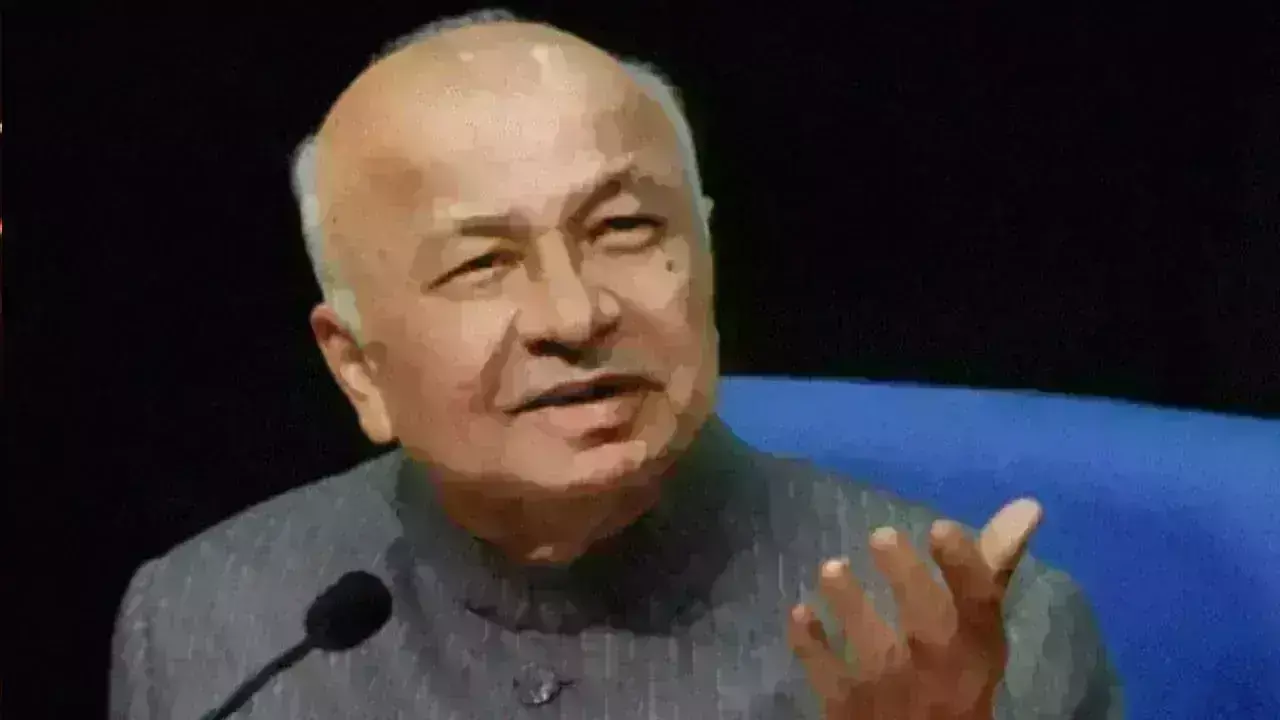 सुशील कुमार शिंदे बोले- दो बार भाजपा में शामिल होने का मिला ऑफर, नहीं छोडूंगा कांग्रेस