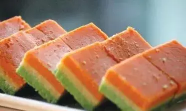 गणतंत्र दिवस के मौके पर बनाएं स्पेशल तिरंगा बर्फी, इस आसान रेसिपी से