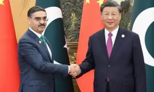 पाकिस्तान को ड्रैगन से मिला धोखा! ईरानी हमले को रोकने में नाकाम रहे अत्याधुनिक चीनी राडार, खुली पोल पाकिस्तान को ड्रैगन से मिला धोखा! ईरानी हमले को रोकने में नाकाम रहे अत्याधुनिक चीनी राडार, खुली पोल