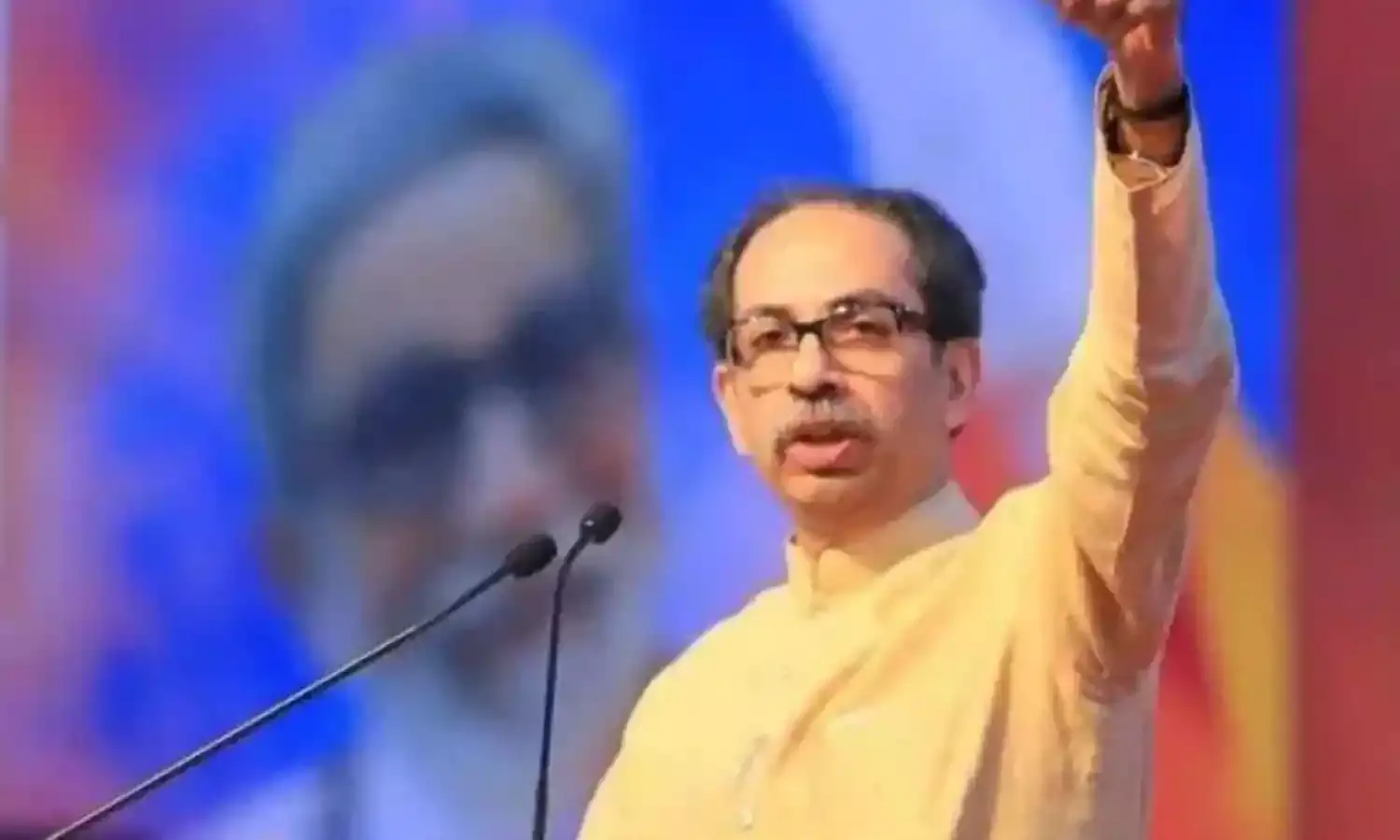 समारोह को लेकर थम नहीं रहा राजनीतिक विवाद, अब उद्धव ठाकरों को मिले निमंत्रण पर गरमाई सियासत, संजय रावत ने बीजेपी पर साधा निशाना