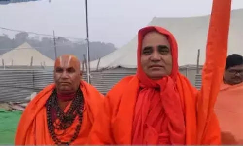 स्वामी अधोक्षजानंद सरस्वती ने स्वामी अविमुक्तेश्वरानंद सरस्वती पर साधा निशाना