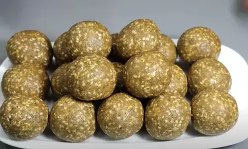 तिल और गुड़ के साथ बनाएं बाजरे का चूरमा लड्डू, सर्दियों में सेहत के लिए रहेंगे बेस्ट