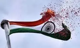 दस जिलों में जिलाधिकारियों पर फिर ध्वजारोहण की नौबत !, एक मंत्री के पास 3 जिलों का प्रभार