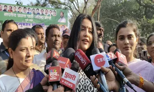 अमृता फडणवीस ने गाया देवेंद्र फडणवीस का लिखा हुए गाना, जल्द होगा लॉन्च अमृता फडणवीस ने गाया देवेंद्र फडणवीस का लिखा हुए गाना, जल्द होगा लॉन्च