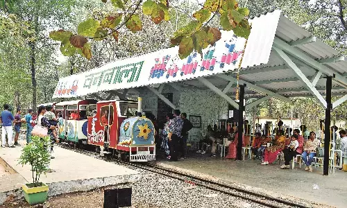 नकदी पास नहीं रहने से बच्चे वनबाला सैर से महरूम, ऑनलाइन सिस्टम हो गया फेल