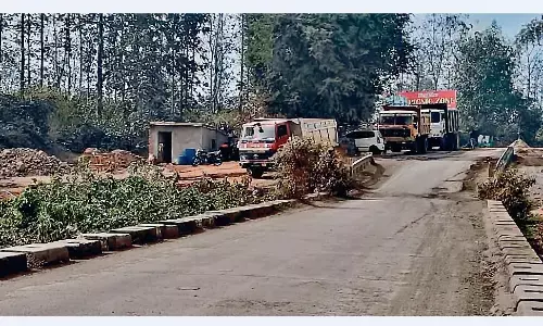 दायरे से आधा किमी आगे खनन करते पहुंच गई ‘वंशिका’