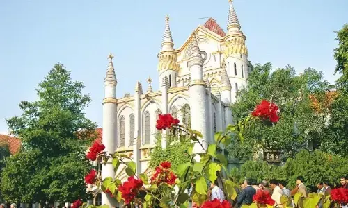 रिवीजन लंबित रहते रेंट कंट्रोल अथॉरिटी नहीं ले कोई अंतिम निर्णय