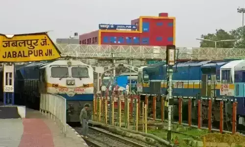 हाईवे पर चाकू अड़ाकर लूट लिए रुपए, हाइवा से निकाला डीजल