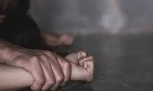 दुष्कर्म के आरोपी ने कंबल की रस्सी बनाकर लॉकअप में किया आत्महत्या का प्रयास
