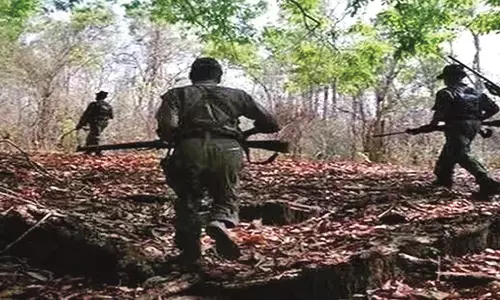 14 वर्ष से सक्रिय नक्सलवादी ने पुणे पुलिस के समक्ष किया समर्पण, नक्सली नेता था अंगरक्षक