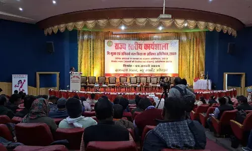 बच्चों को दंड नही दुलार दे: बाल अधिकारों के विशेषज्ञ विभांशु जोशी