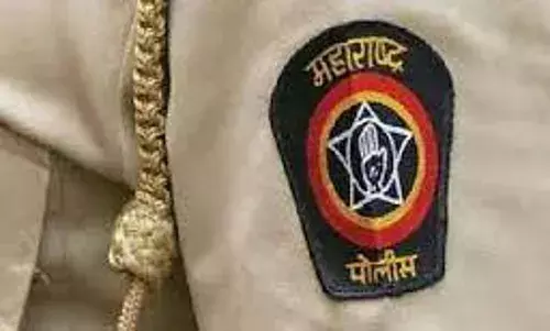 पिता की मौत के बाद भी पांच साल तक उठाया सेवानिवृत्ति वेतन, मामला दर्ज पिता की मौत के बाद भी पांच साल तक उठाया सेवानिवृत्ति वेतन, मामला दर्ज