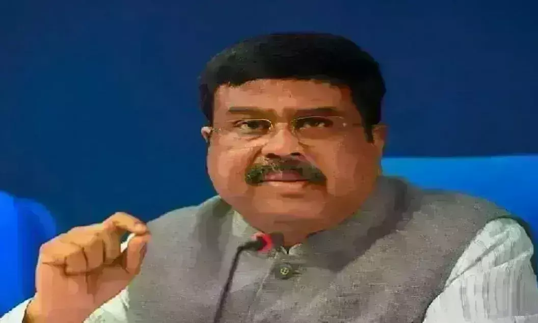 केंद्रीय शिक्षा मंत्री प्रधान बोले - नौकरी खोजने वाले नहीं, नौकरी देने वाले बनें