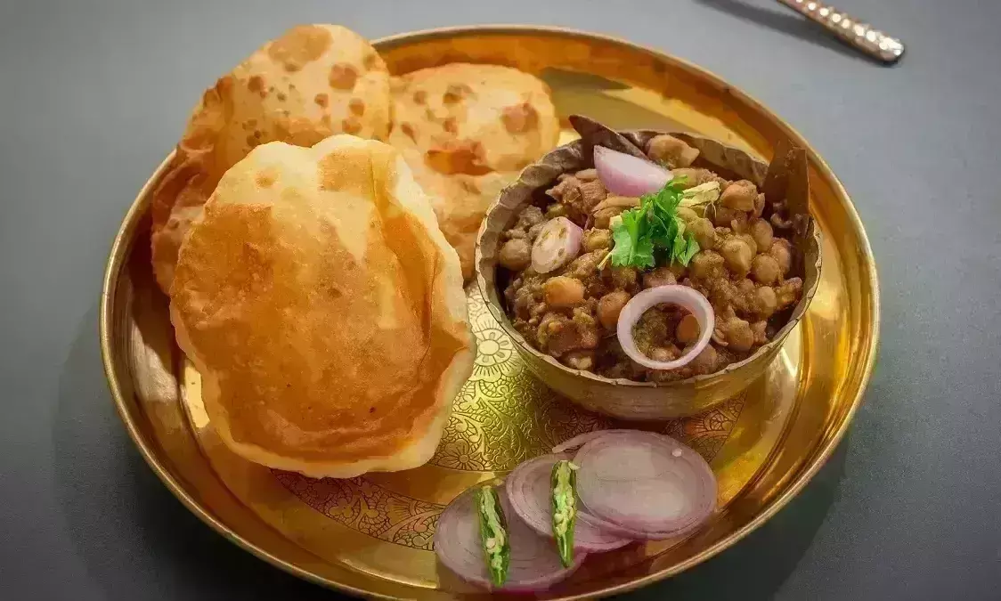 फूले हुए मुलायम छोले भटूरे बनाने के देसी ट्रिक्स, हर कोई करेगा तारीफ